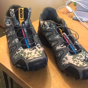 Salomon speed cross trail running shoes